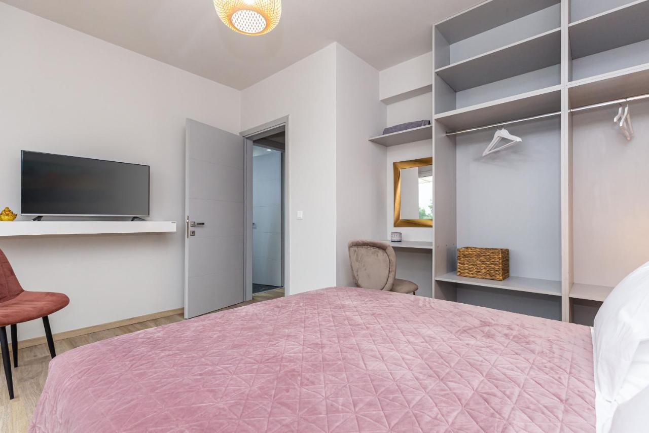 Gazátika Nightingale Villa & Suites Corfu מראה חיצוני תמונה